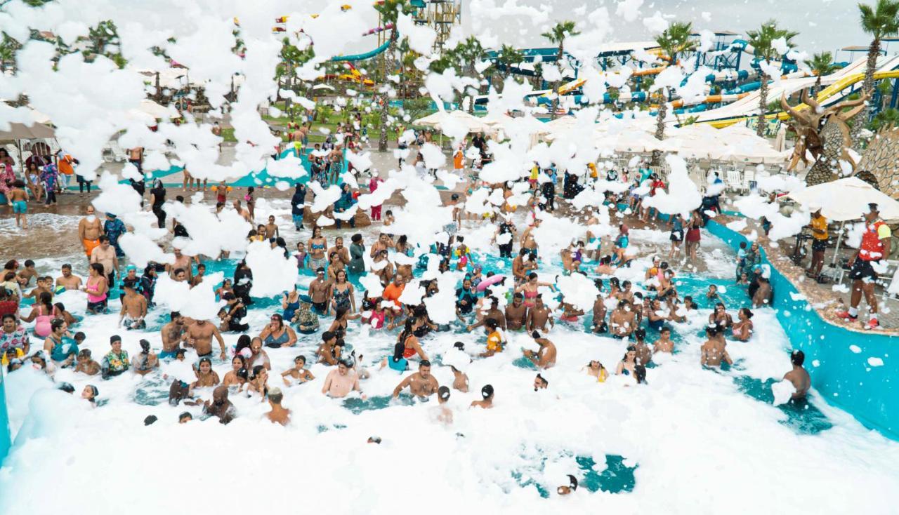 Waves Aqua Resort Kenitra Zewnętrze zdjęcie Foam party at Privilege Ibiza
